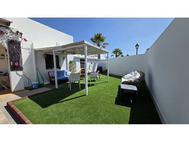 2 sypialnia Bungalow na sprzedaż w Playa Blanca, Yaiza z basenem - 385 000 € (Ref: 10008236)