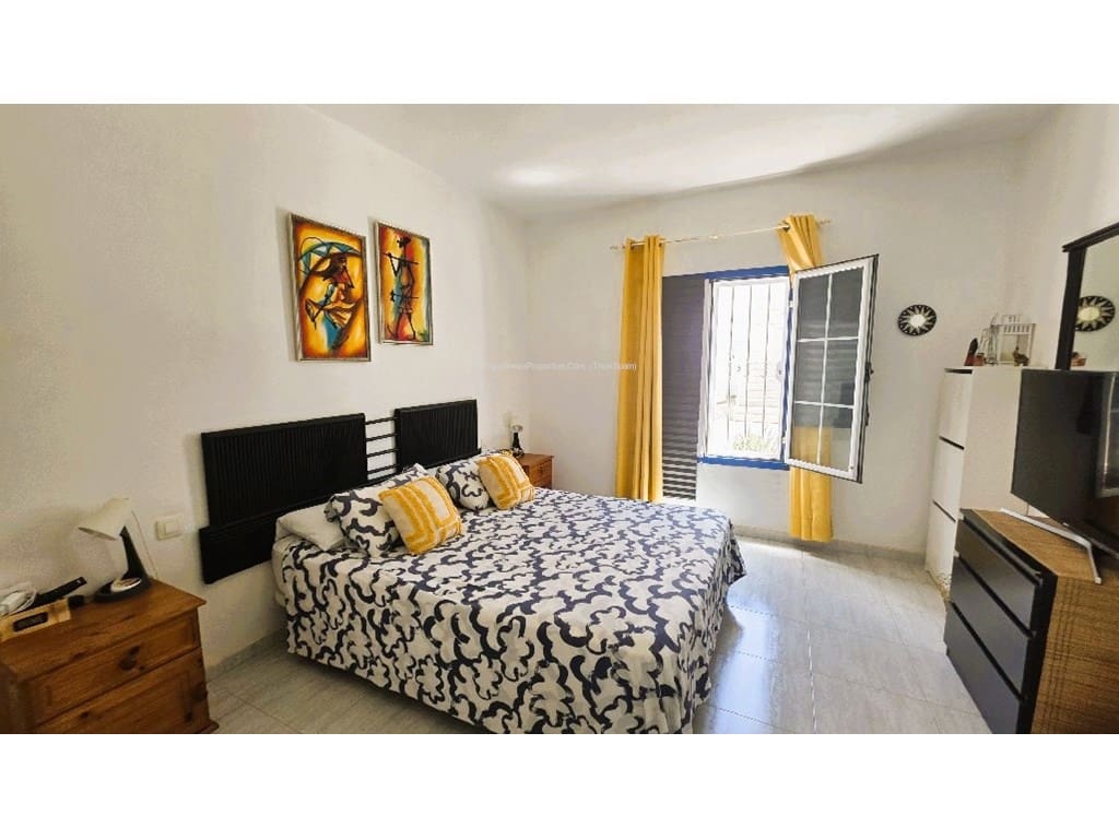 2 slaapkamer Appartement te koop in Playa Blanca - € 225.000 (Ref: 10033350)
