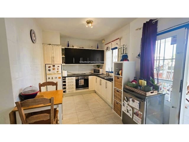 2 slaapkamer Appartement te koop in Playa Blanca, Yaiza - € 225.000 (Ref: 10033350)