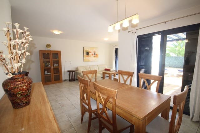 3 soveværelse Villa til salg i Playa Blanca, Yaiza med swimmingpool garage - € 469.000 (Ref: 7197000)