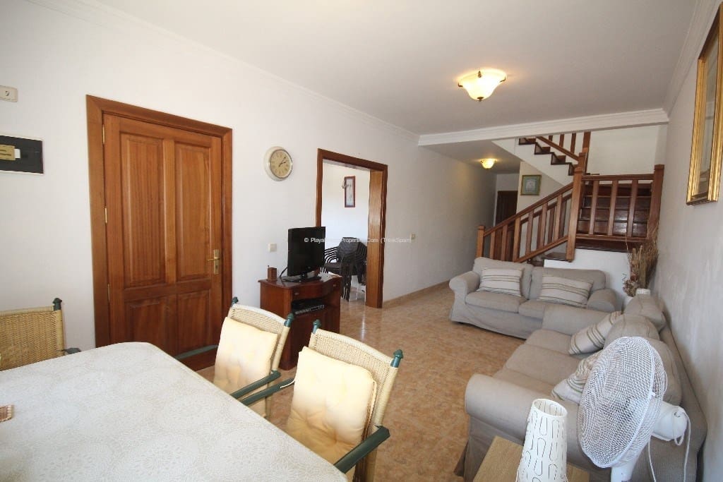 3 bedroom Villa for rent in Playa Blanca with pool garage - € 1,600 (Ref: 7898280)