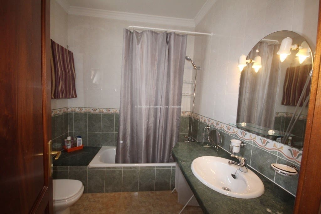 3 bedroom Villa for rent in Playa Blanca with pool garage - € 1,600 (Ref: 7898280)