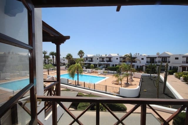 3 bedroom Villa for rent in Playa Blanca, Yaiza with pool garage - € 1,600 (Ref: 7898280)