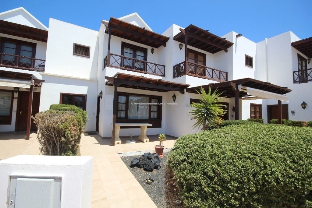 3 bedroom Villa for rent in Playa Blanca with pool garage - € 1,600 (Ref: 7898280)