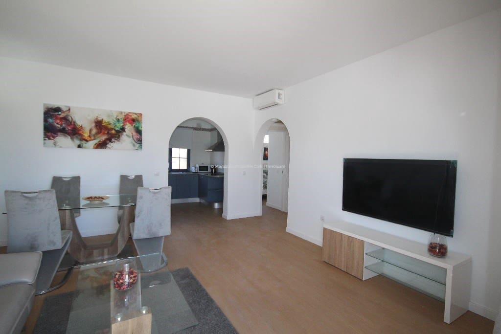 2 soveværelse Bungalow til salg i Playa Blanca med swimmingpool - € 275.000 (Ref: 8575782)