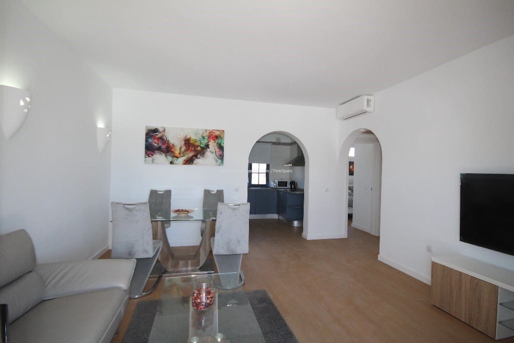 2 soveværelse Bungalow til salg i Playa Blanca med swimmingpool - € 275.000 (Ref: 8575782)