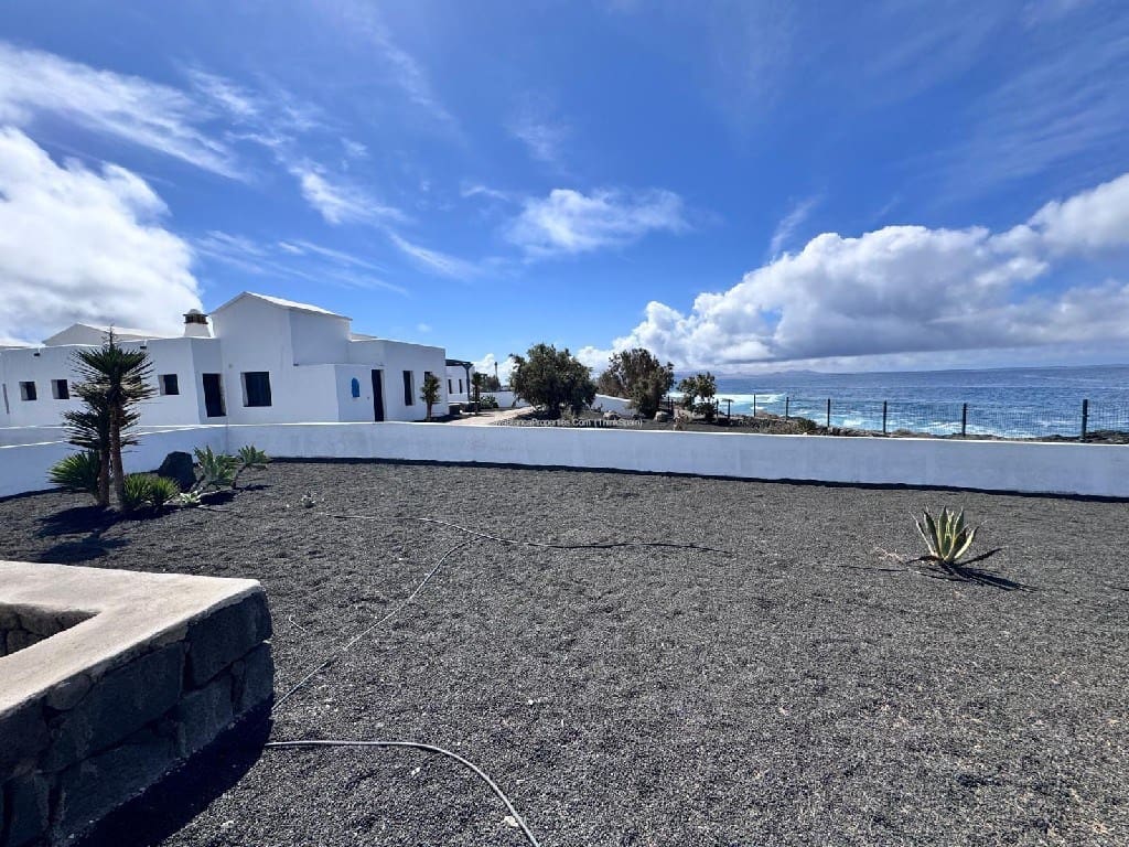 2 soveværelse Bungalow til salg i Playa Blanca med swimmingpool - € 275.000 (Ref: 8575782)