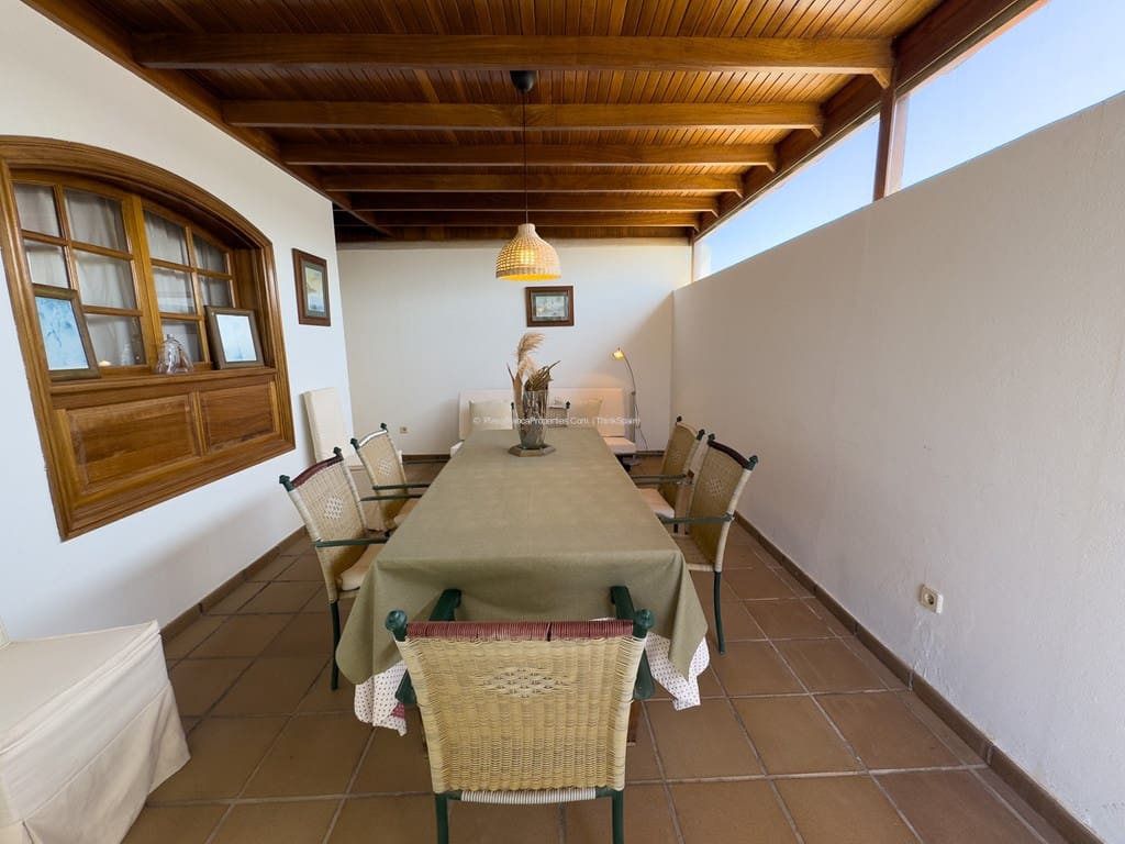 2 soveværelse Villa til salg i Playa Blanca med swimmingpool - € 480.000 (Ref: 9261925)