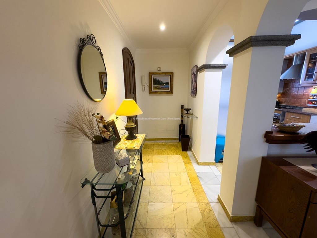 2 soveværelse Villa til salg i Playa Blanca med swimmingpool - € 480.000 (Ref: 9261925)