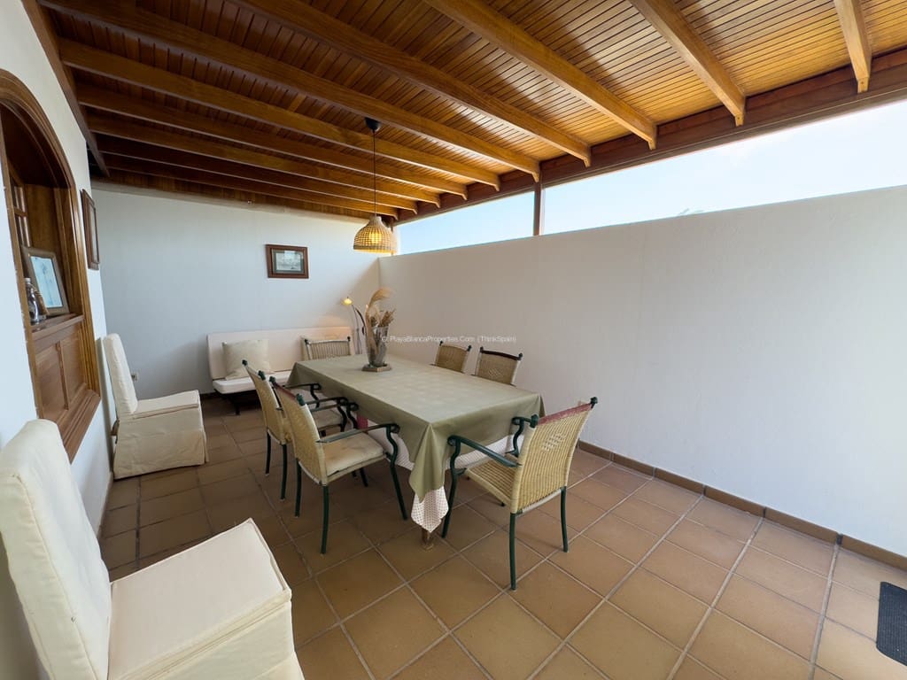 2 soveværelse Villa til salg i Playa Blanca med swimmingpool - € 480.000 (Ref: 9261925)