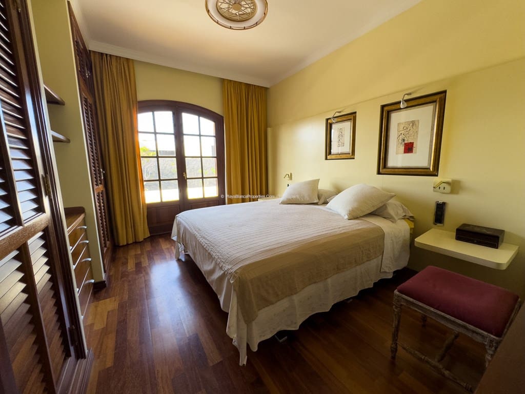 2 soveværelse Villa til salg i Playa Blanca med swimmingpool - € 480.000 (Ref: 9261925)