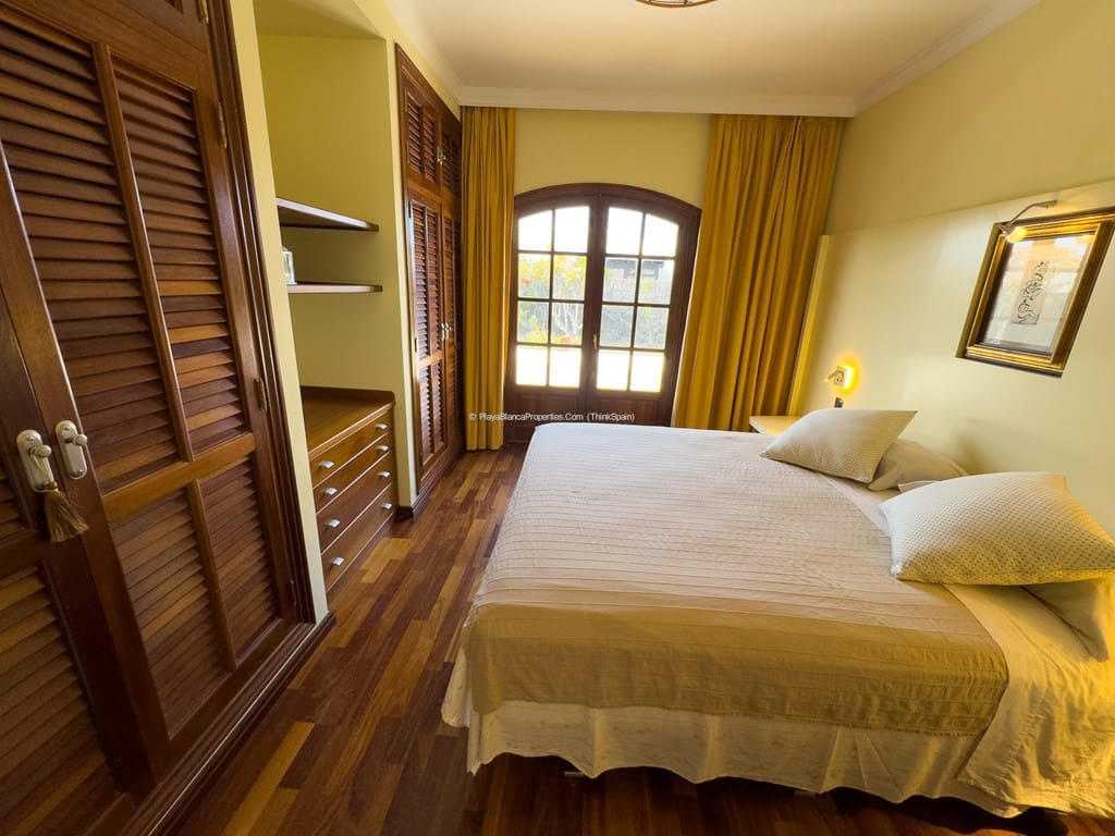 2 soveværelse Villa til salg i Playa Blanca med swimmingpool - € 480.000 (Ref: 9261925)