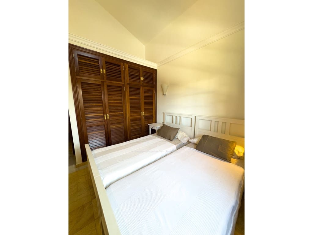 2 soveværelse Villa til salg i Playa Blanca med swimmingpool - € 480.000 (Ref: 9261925)