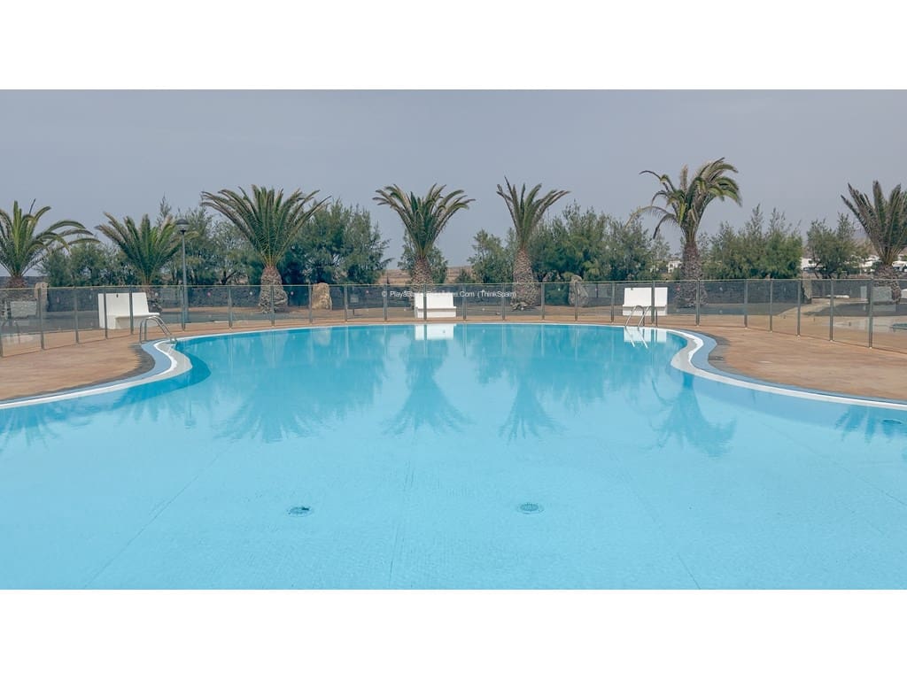 2 soveværelse Villa til salg i Playa Blanca med swimmingpool - € 480.000 (Ref: 9261925)