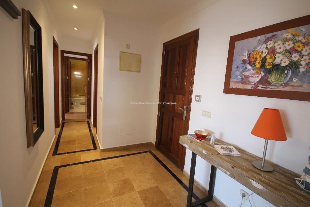 2 sovrum Villa att hyra i Playa Blanca med pool - 2 000 € (Ref: 9294071)