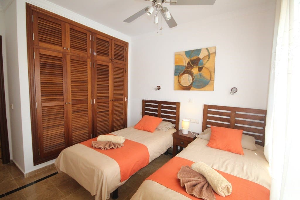 2 sovrum Villa att hyra i Playa Blanca med pool - 2 000 € (Ref: 9294071)