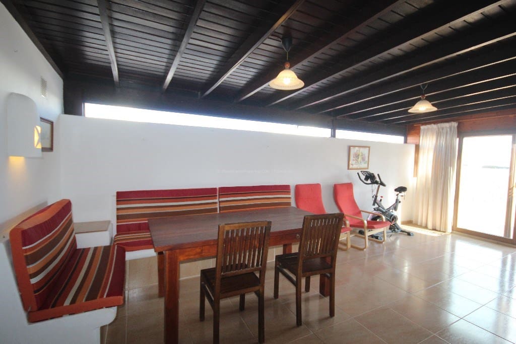 2 sovrum Villa att hyra i Playa Blanca med pool - 2 000 € (Ref: 9294071)