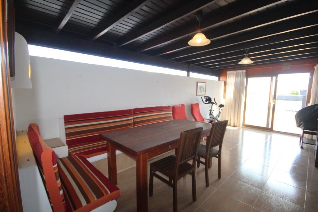 2 sovrum Villa att hyra i Playa Blanca med pool - 2 000 € (Ref: 9294071)