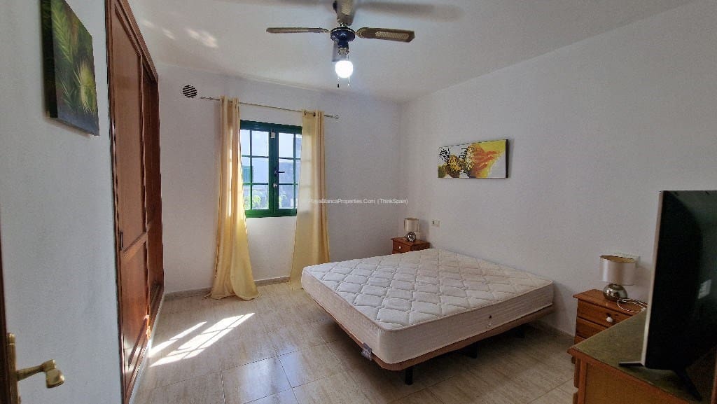 Bungalow de 3 habitaciones en Playa Blanca en venta con piscina - 295.000 € (Ref: 9343881)