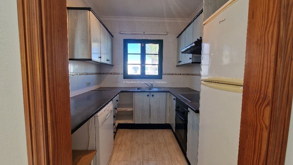 Bungalow de 3 habitaciones en Playa Blanca en venta con piscina - 295.000 € (Ref: 9343881)