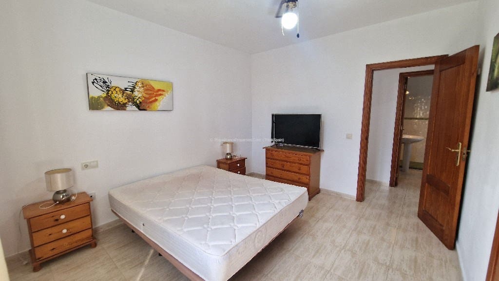 Bungalow de 3 habitaciones en Playa Blanca en venta con piscina - 295.000 € (Ref: 9343881)