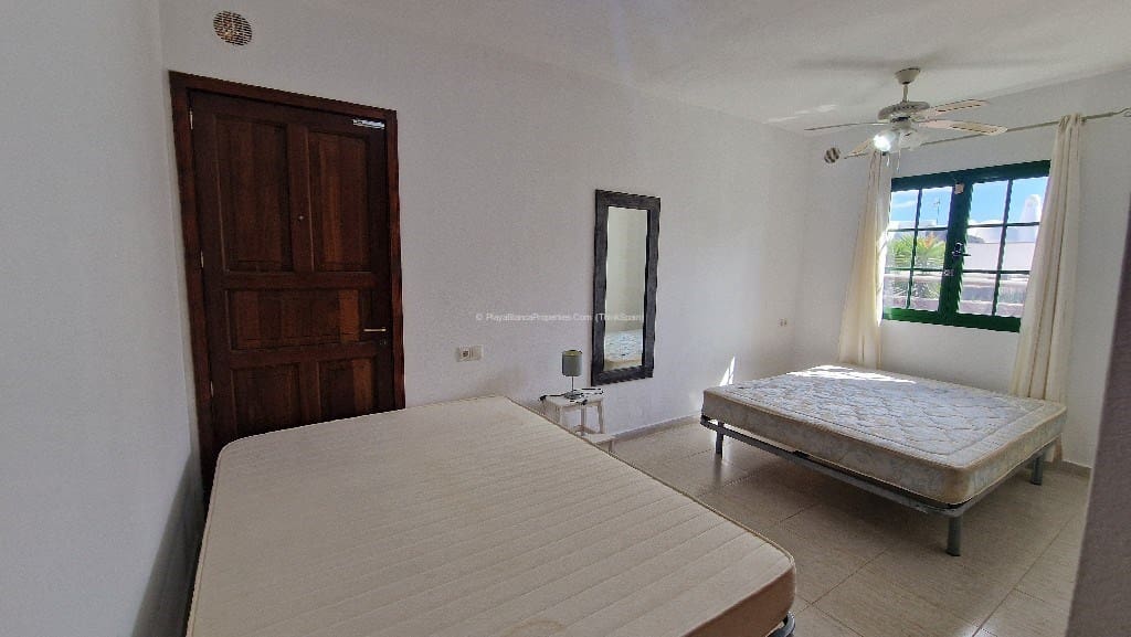 Bungalow de 3 habitaciones en Playa Blanca en venta con piscina - 295.000 € (Ref: 9343881)