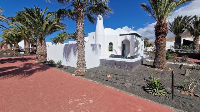 3 soveværelse Bungalow til salg i Playa Blanca, Yaiza med swimmingpool - € 295.000 (Ref: 9343881)