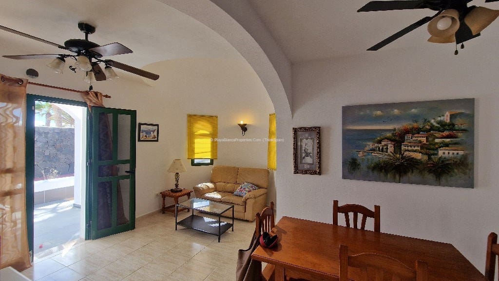 Bungalow de 3 habitaciones en Playa Blanca en venta con piscina - 295.000 € (Ref: 9343881)