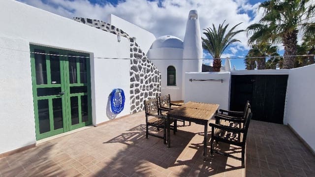 3 soveværelse Bungalow til salg i Playa Blanca, Yaiza med swimmingpool - € 295.000 (Ref: 9343881)