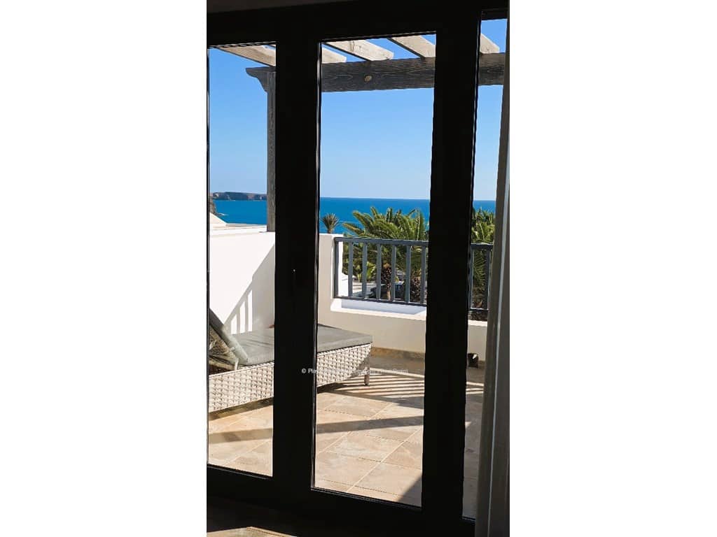 Chalet de 3 habitaciones en Playa Blanca en venta con piscina garaje - 525.000 € (Ref: 9554385)