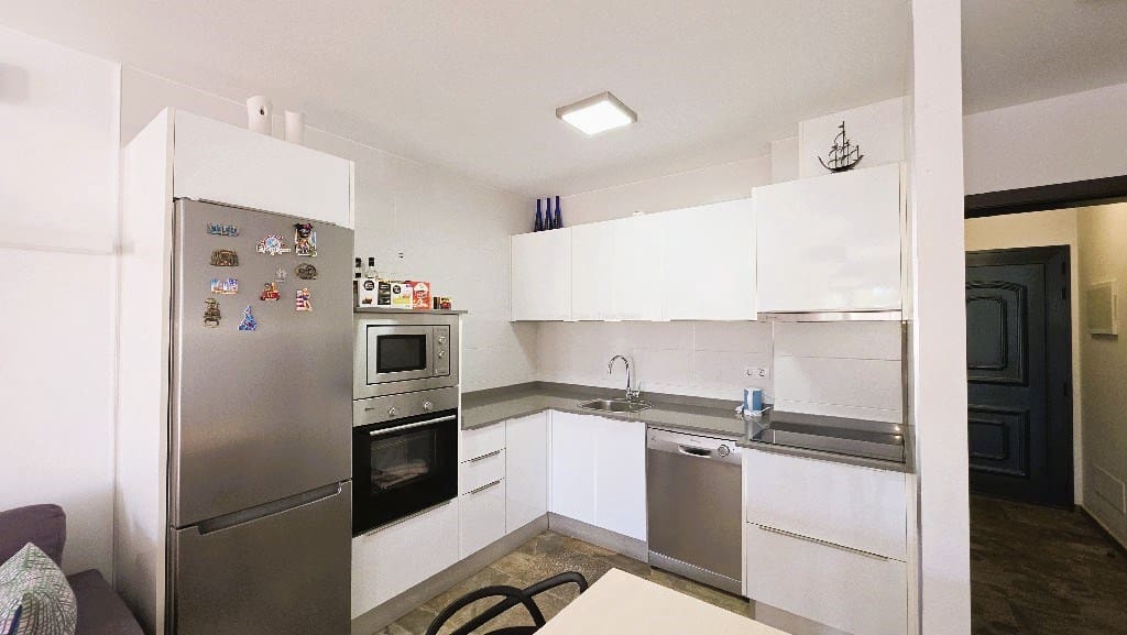 Chalet de 3 habitaciones en Playa Blanca en venta con piscina garaje - 525.000 € (Ref: 9554385)