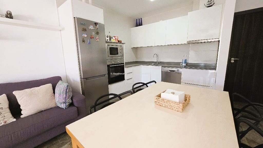 Chalet de 3 habitaciones en Playa Blanca en venta con piscina garaje - 525.000 € (Ref: 9554385)