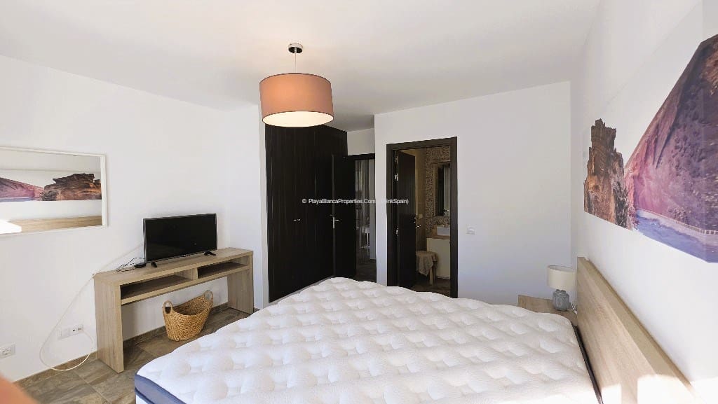 Chalet de 3 habitaciones en Playa Blanca en venta con piscina garaje - 525.000 € (Ref: 9554385)