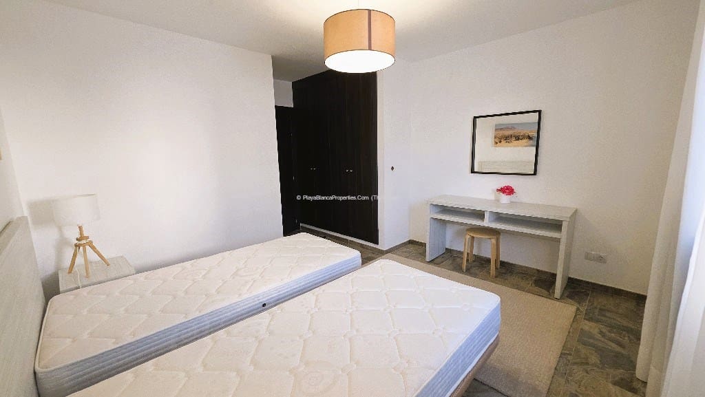 Chalet de 3 habitaciones en Playa Blanca en venta con piscina garaje - 525.000 € (Ref: 9554385)