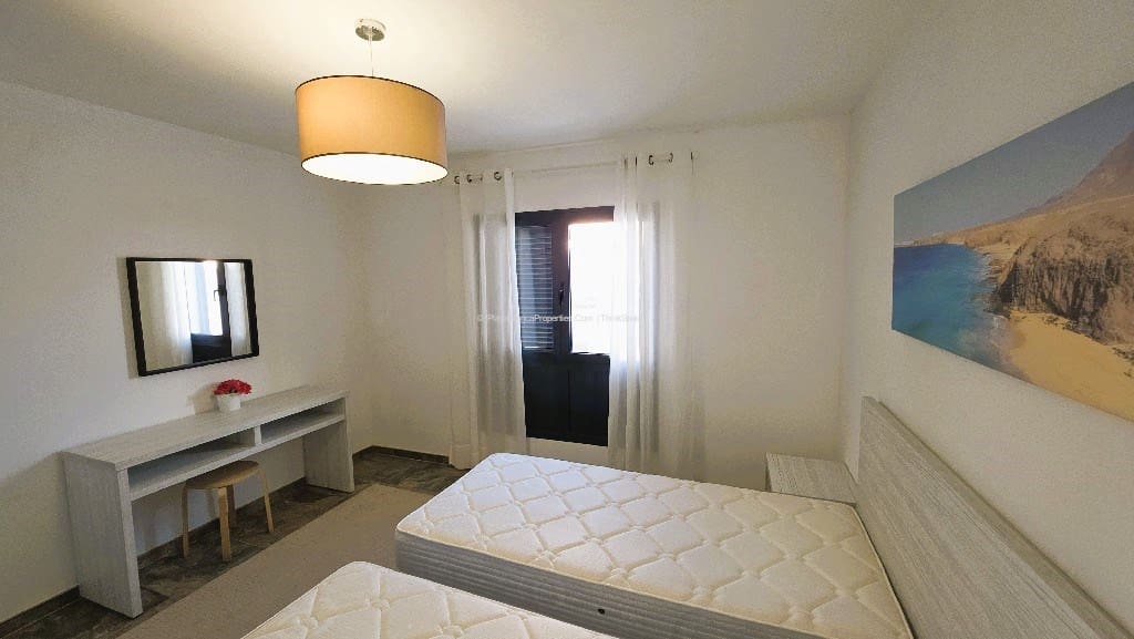 Chalet de 3 habitaciones en Playa Blanca en venta con piscina garaje - 525.000 € (Ref: 9554385)