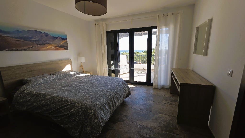 Chalet de 3 habitaciones en Playa Blanca en venta con piscina garaje - 525.000 € (Ref: 9554385)