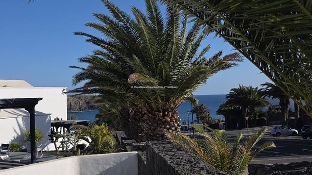 Chalet de 3 habitaciones en Playa Blanca, Yaiza en venta con piscina garaje - 525.000 € (Ref: 9554385)