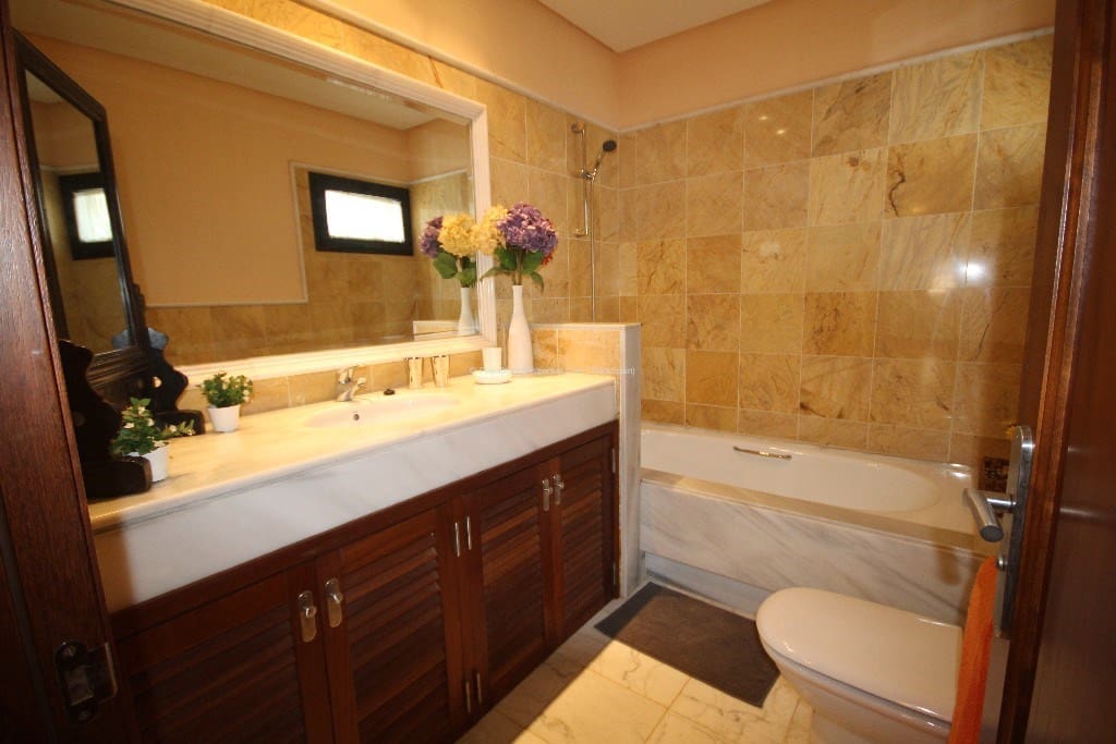 2 bedroom Villa for rent in Playa Blanca with pool garage - € 2,000 (Ref: 9772560)