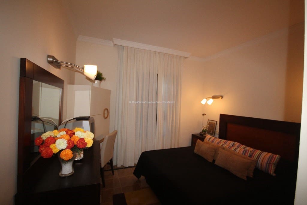 2 bedroom Villa for rent in Playa Blanca with pool garage - € 2,000 (Ref: 9772560)