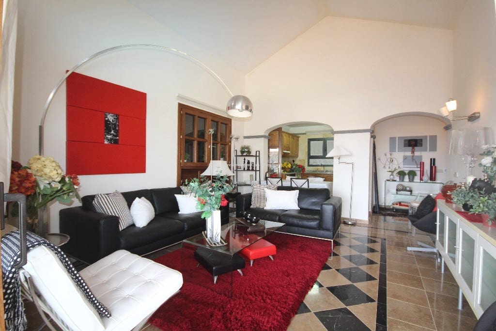 2 bedroom Villa for rent in Playa Blanca with pool garage - € 2,000 (Ref: 9772560)