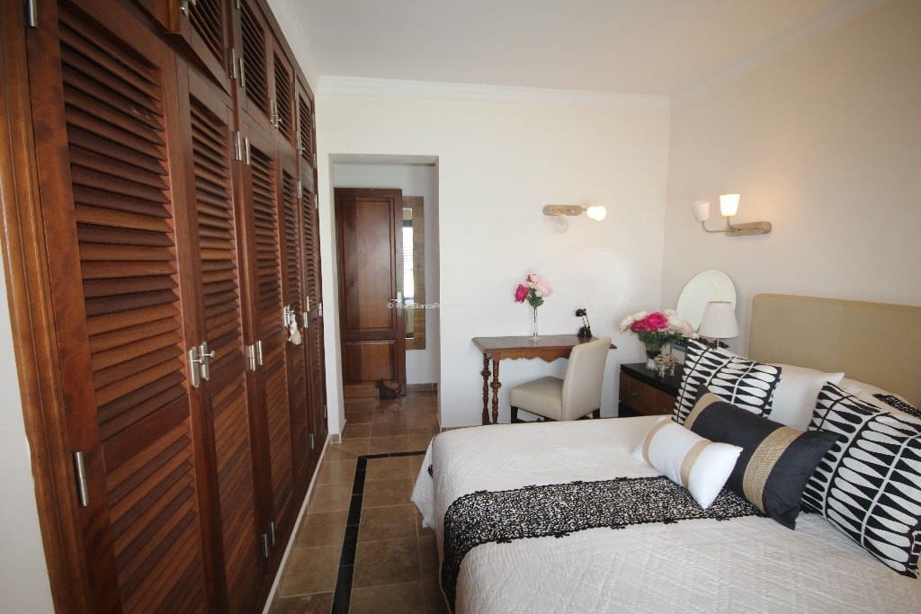 2 bedroom Villa for rent in Playa Blanca with pool garage - € 2,000 (Ref: 9772560)