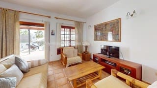 3 bedroom Villa for sale in Playa Blanca with pool - € 475,000 (Ref: 9782369)