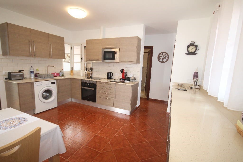 2 quarto Moradia para venda em Playa Blanca - 395 000 € (Ref: 9838586)