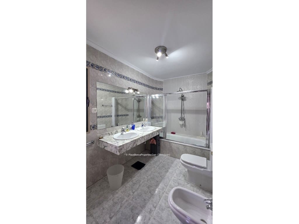 2 quarto Moradia para venda em Playa Blanca - 395 000 € (Ref: 9838586)