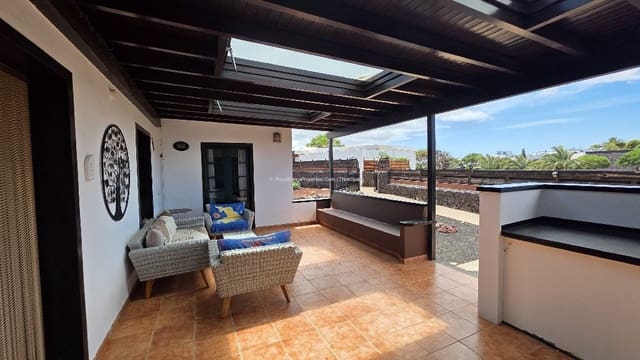 2 Zimmer Villa zu verkaufen in Playa Blanca, Yaiza - 395.000 € (Ref: 9838586)