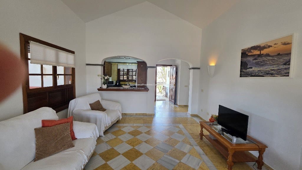 2 soveværelse Villa til leje i Playa Blanca med swimmingpool garage - € 1.500 (Ref: 9863874)