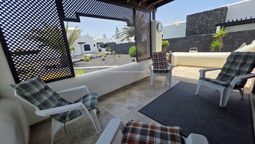 2 soveværelse Villa til leje i Playa Blanca med swimmingpool garage - € 1.500 (Ref: 9863874)