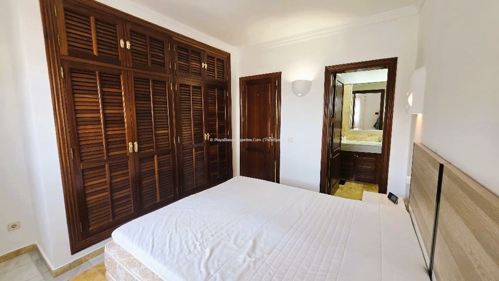 2 soveværelse Villa til leje i Playa Blanca med swimmingpool garage - € 1.500 (Ref: 9863874)