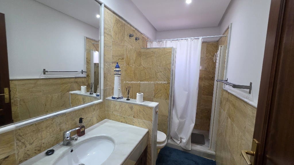 2 soveværelse Villa til leje i Playa Blanca med swimmingpool garage - € 1.500 (Ref: 9863874)