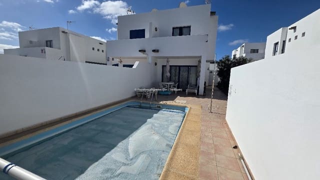 2 sovrum Villa att hyra i Playa Blanca, Yaiza med pool garage - 1 600 € (Ref: 9868121)